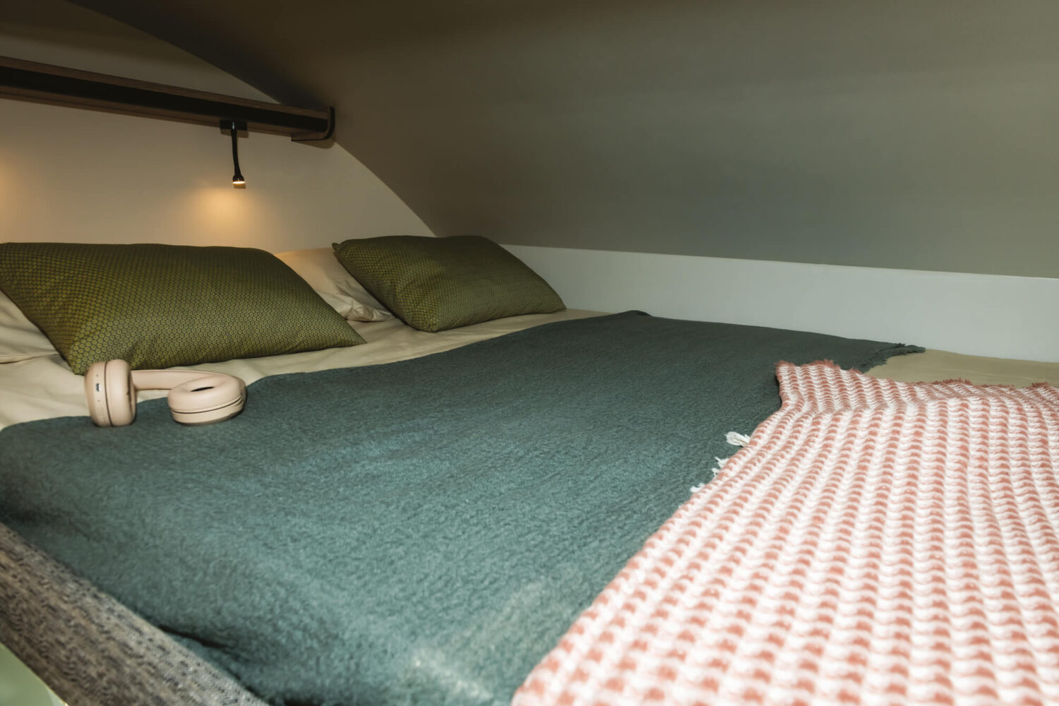 Hálórész a Vango Rent lakóautójában